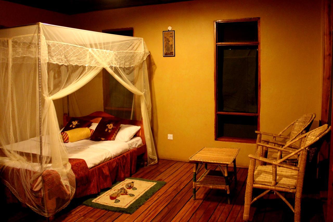 Irungu Forest Safari Lodge Katunguru Dış mekan fotoğraf