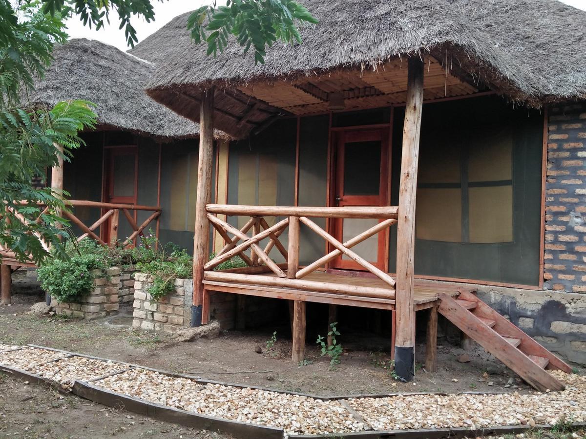 Irungu Forest Safari Lodge Katunguru Dış mekan fotoğraf