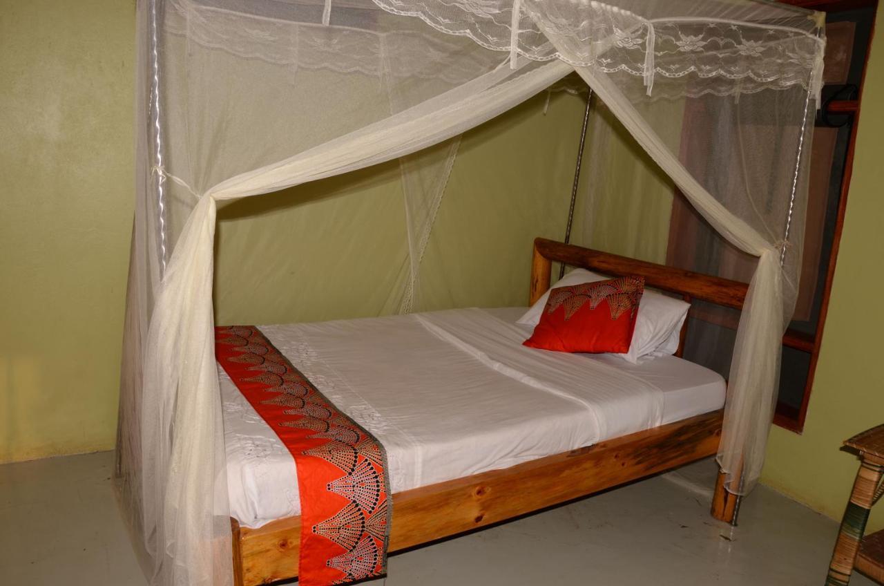 Irungu Forest Safari Lodge Katunguru Dış mekan fotoğraf