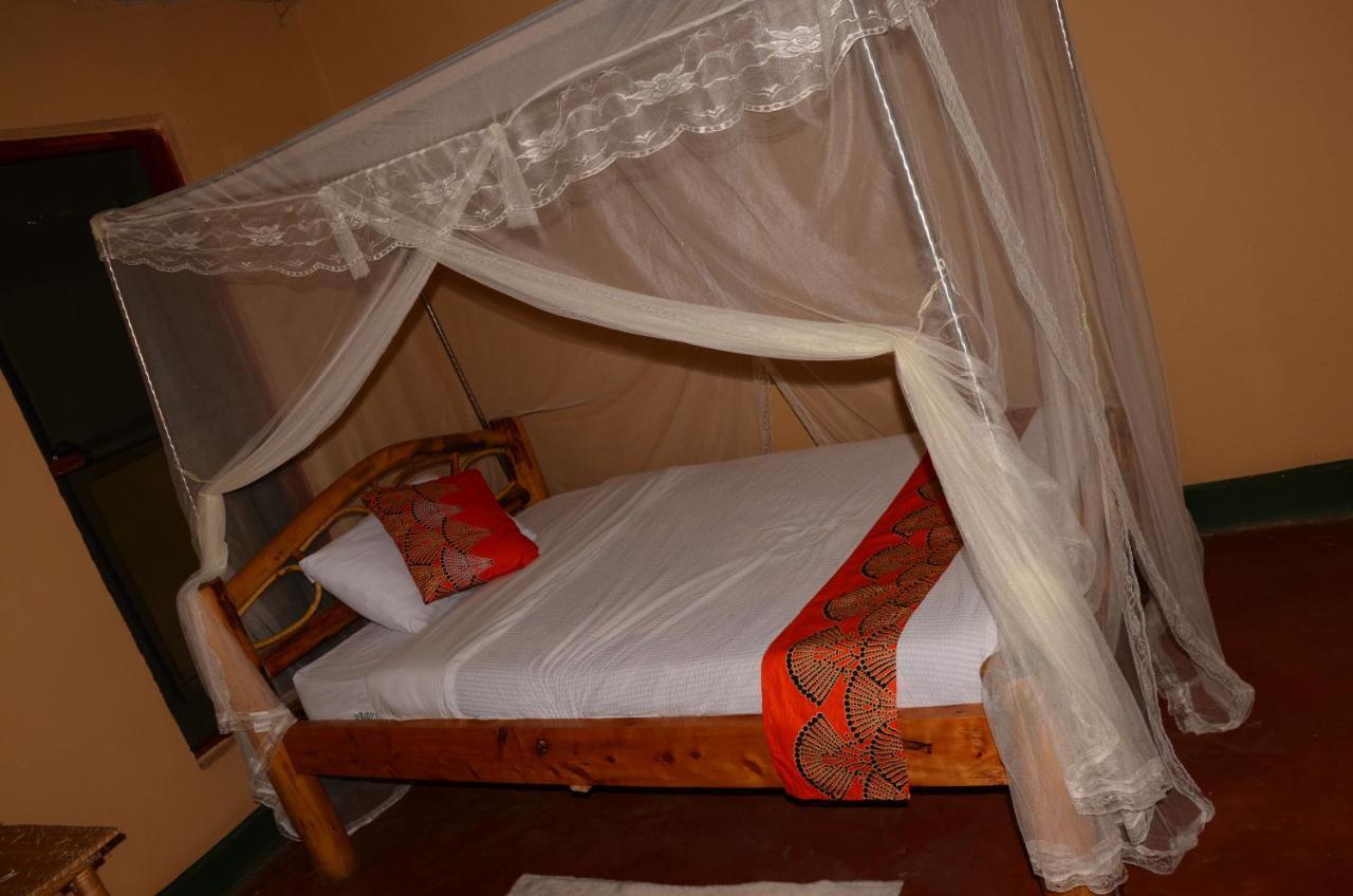 Irungu Forest Safari Lodge Katunguru Dış mekan fotoğraf