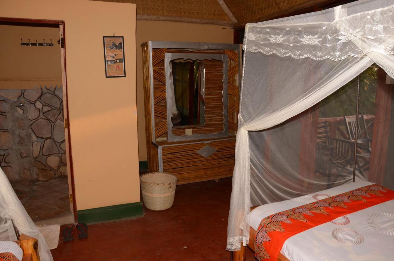Irungu Forest Safari Lodge Katunguru Dış mekan fotoğraf