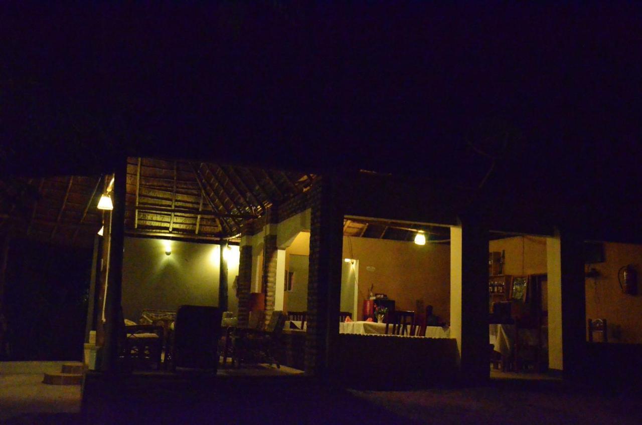 Irungu Forest Safari Lodge Katunguru Dış mekan fotoğraf