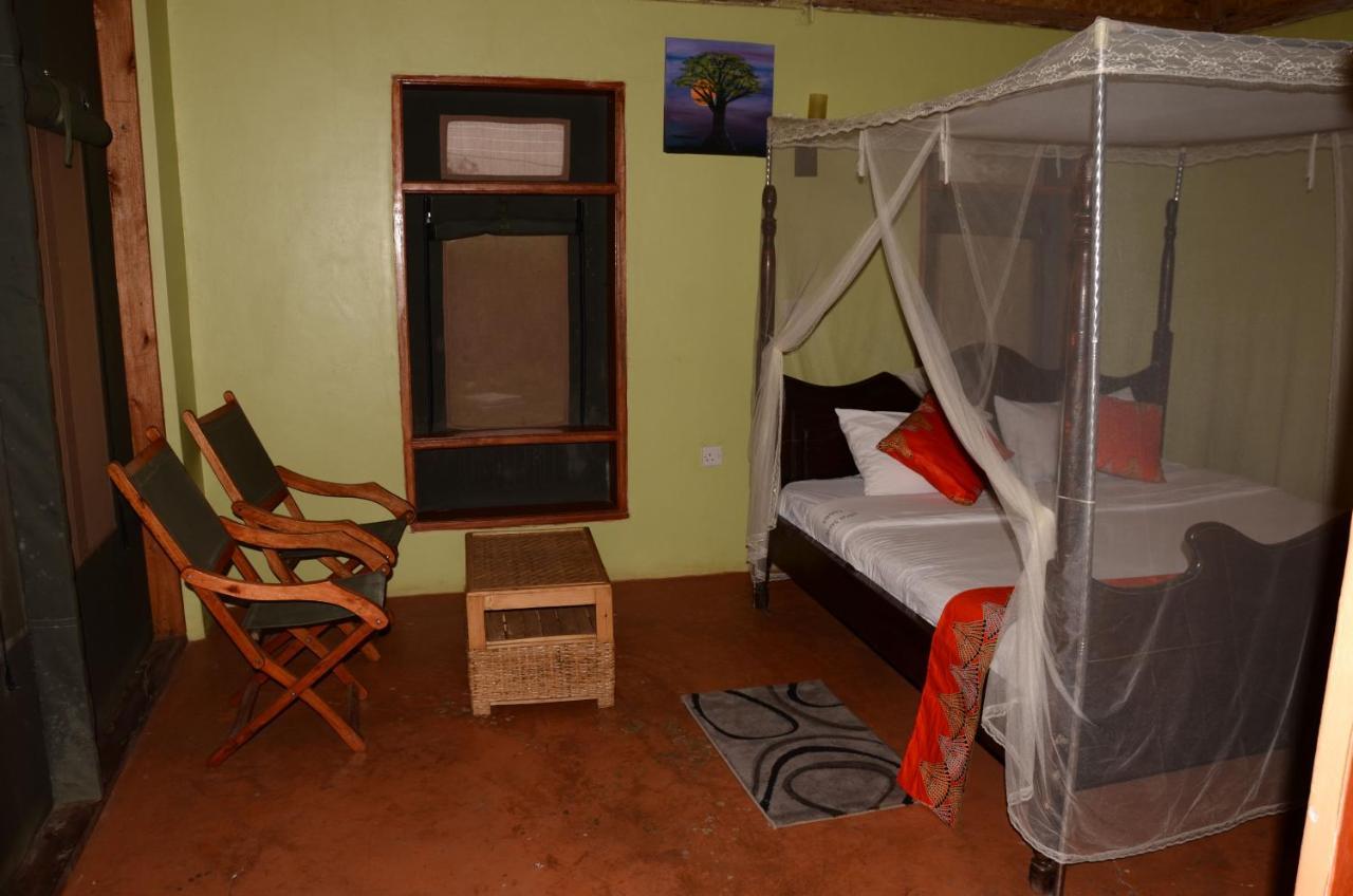Irungu Forest Safari Lodge Katunguru Dış mekan fotoğraf