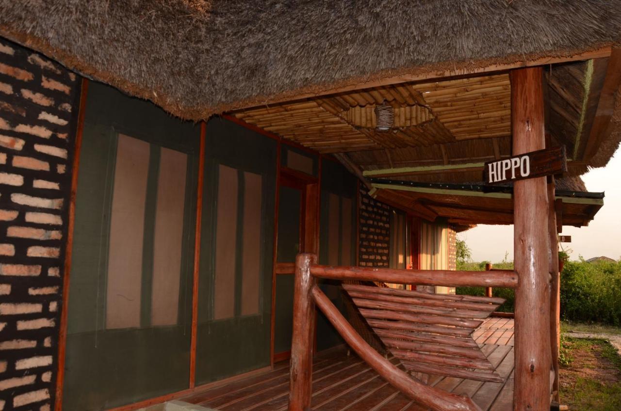 Irungu Forest Safari Lodge Katunguru Dış mekan fotoğraf