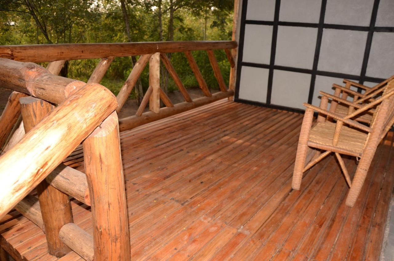 Irungu Forest Safari Lodge Katunguru Dış mekan fotoğraf