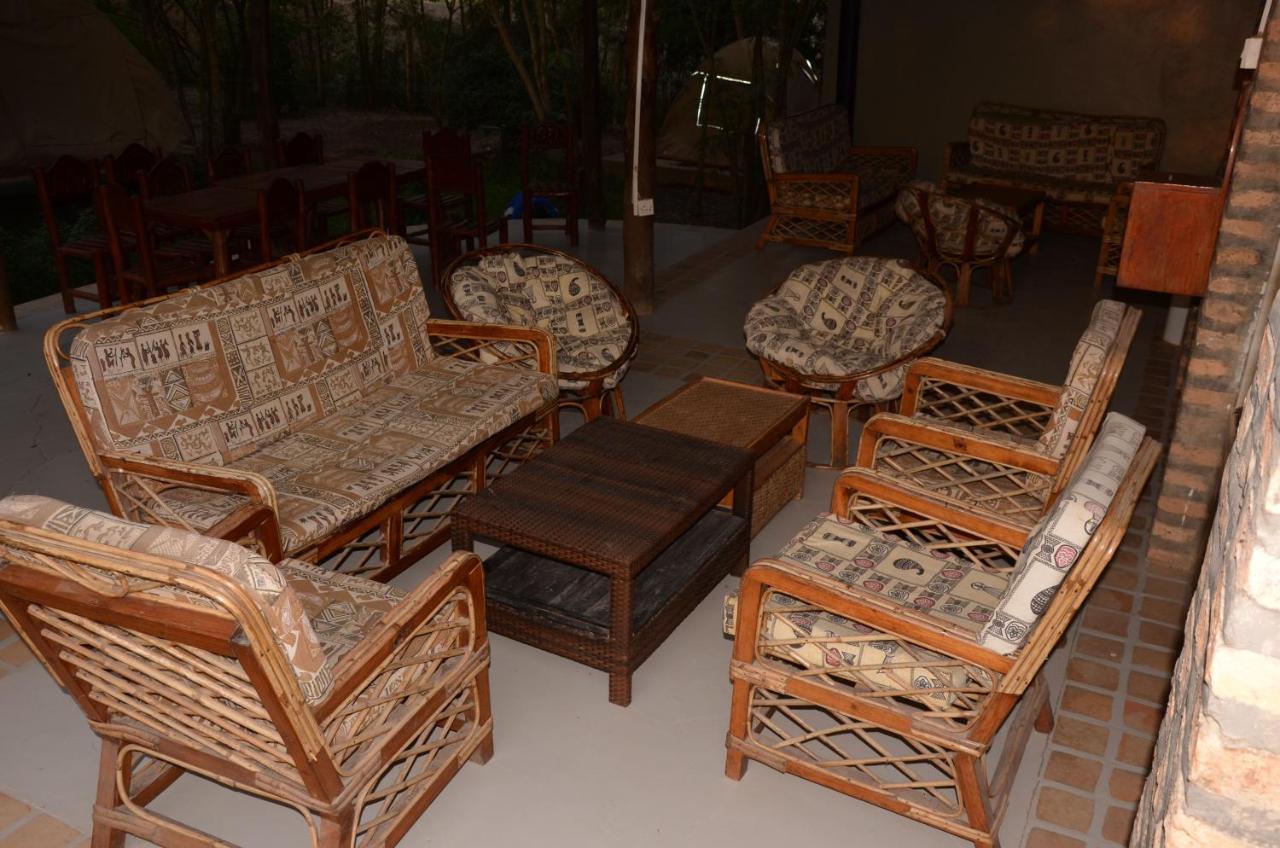 Irungu Forest Safari Lodge Katunguru Dış mekan fotoğraf