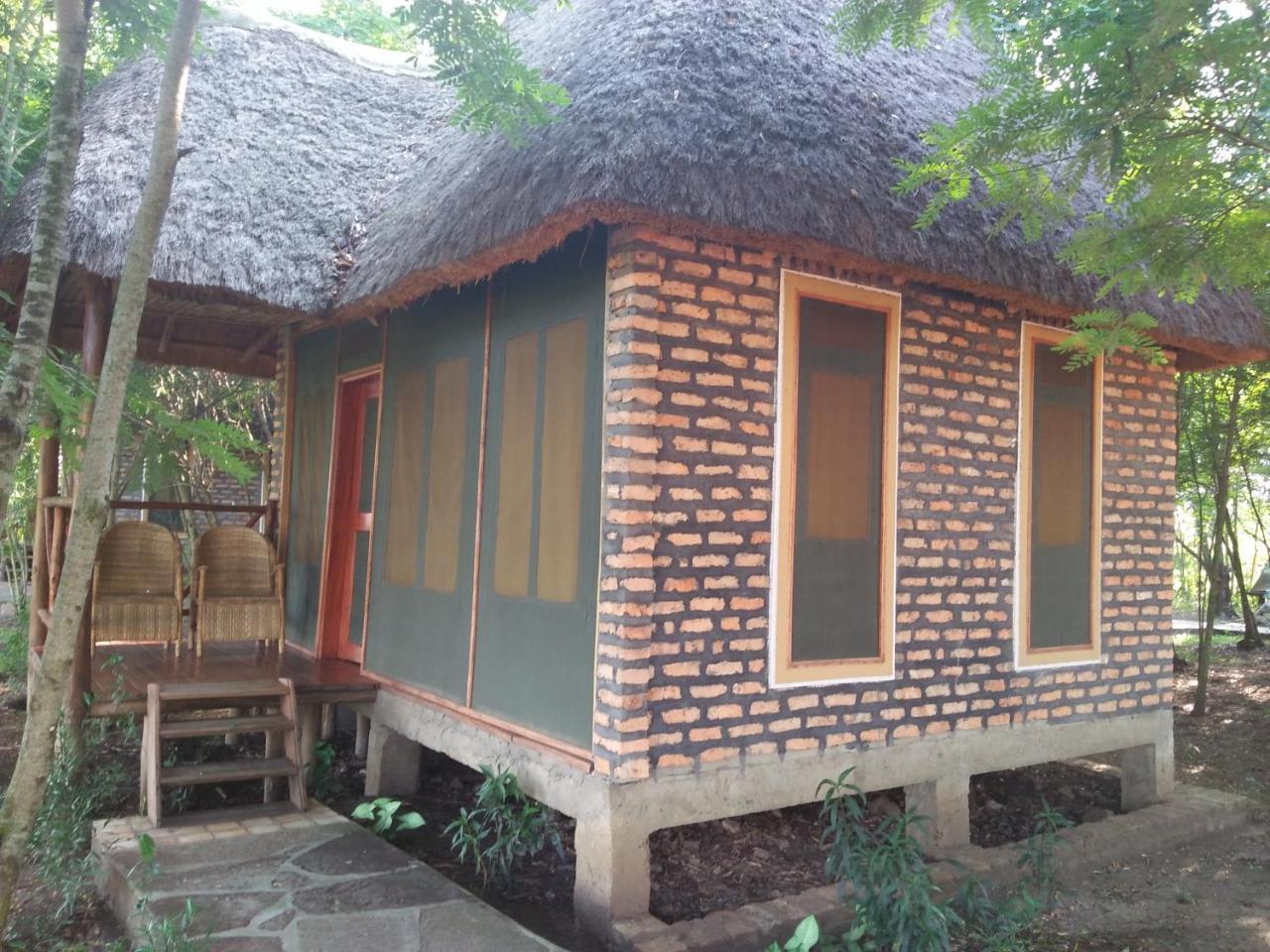 Irungu Forest Safari Lodge Katunguru Dış mekan fotoğraf