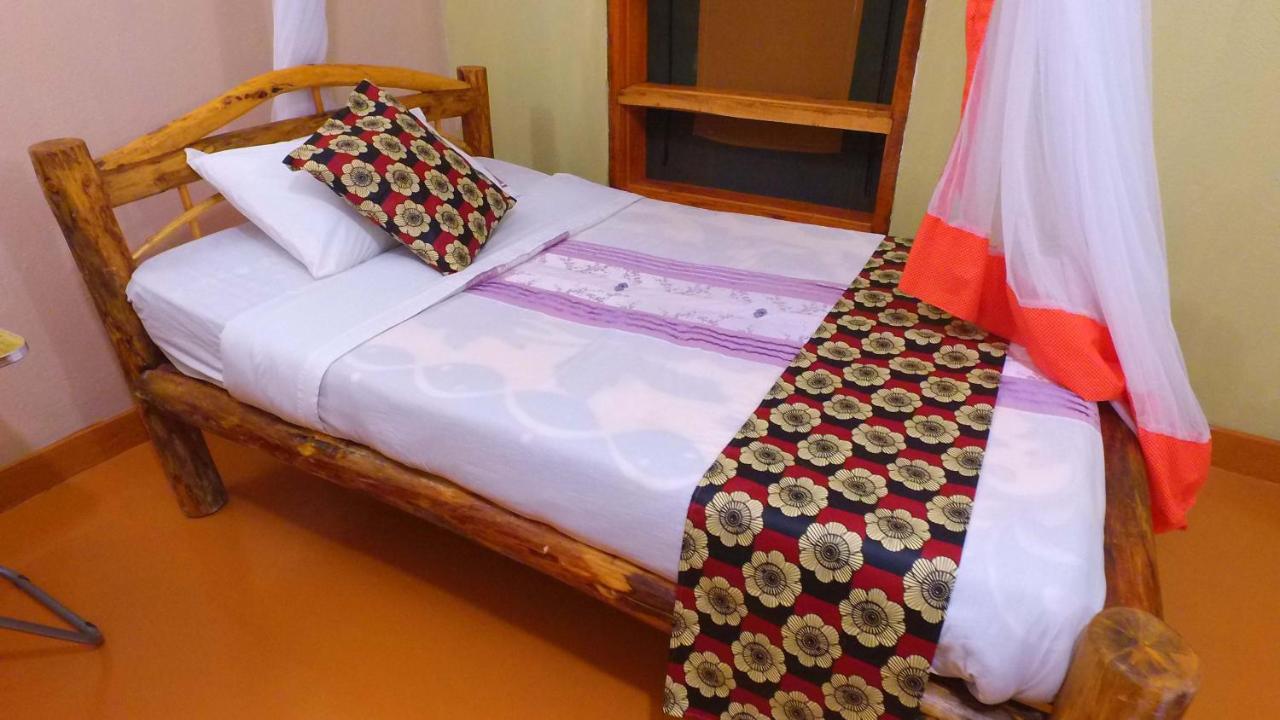Irungu Forest Safari Lodge Katunguru Dış mekan fotoğraf