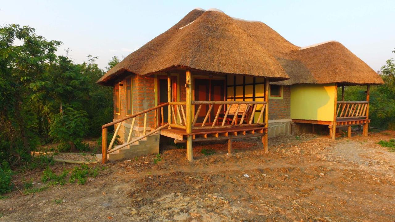 Irungu Forest Safari Lodge Katunguru Dış mekan fotoğraf
